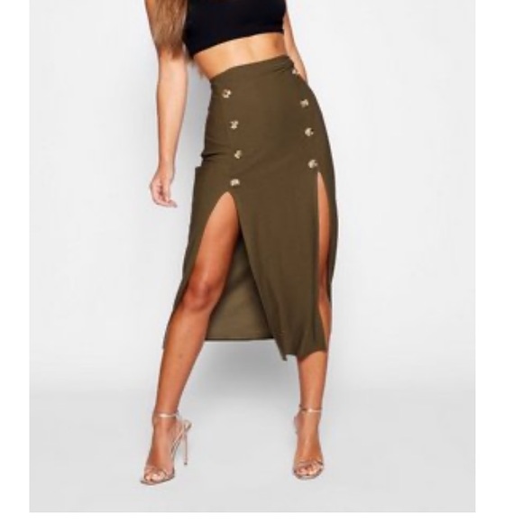 Boohoo Dresses & Skirts - 3/$20 Green split hem midi skirt